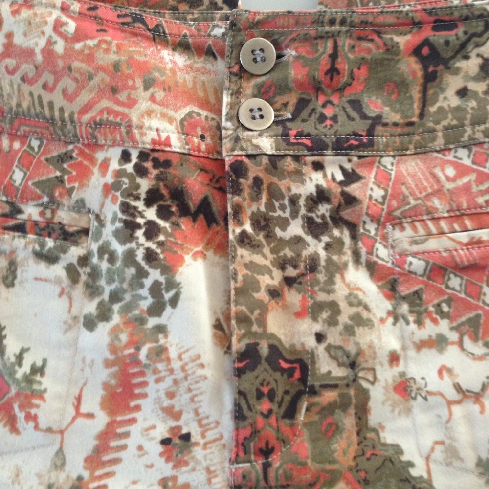 Chico's Multicolor Patterned Capris - Picture 4 of 4